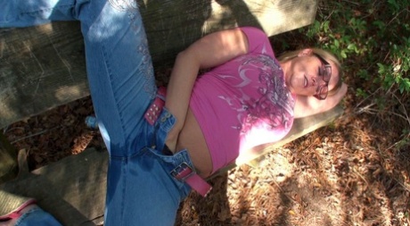 Amateur BBW Dee Siren masturbates and sucks a cock on a public bench 98720096