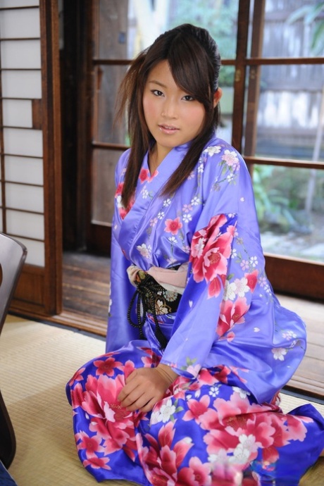 Japanese female Nene Nagasawa bares her shoulders in a classic Kimono robe 98750943