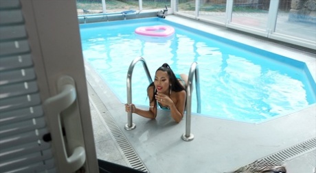 Skinny Thai girl Polly Pons takes a dip prior to making a homemade sex tape 43380565