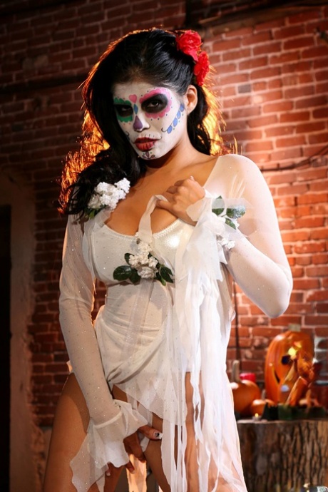 Solo girl exposes her butt cheeks while decked out for Halloween 52789478
