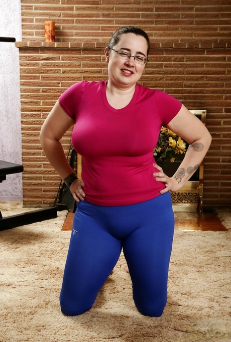 Mature fatty in glasses showing off hairy underarms and fleshy breasts 78934757