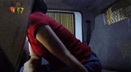 Cash strapped chick Samantha Hayes fucking tow truck driver for towing fees 84336894