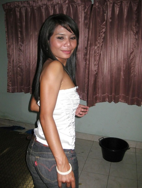Horny asian babe masturbating her tight cunt and getting shagged 88121069